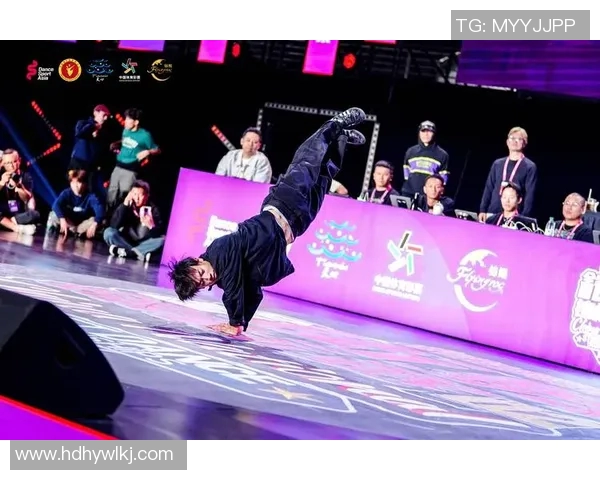 杭州街舞队技术深度解析：舞动城市节奏与文化碰撞的精彩瞬间