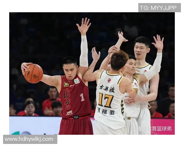 南京篮球队状态变革引发热议球迷期待新赛季的精彩表现与突破